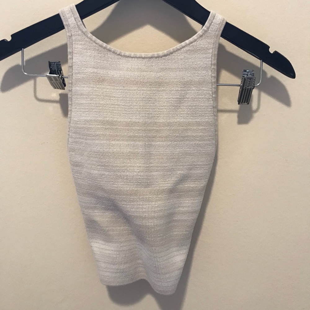 Cream/tan knit crop top